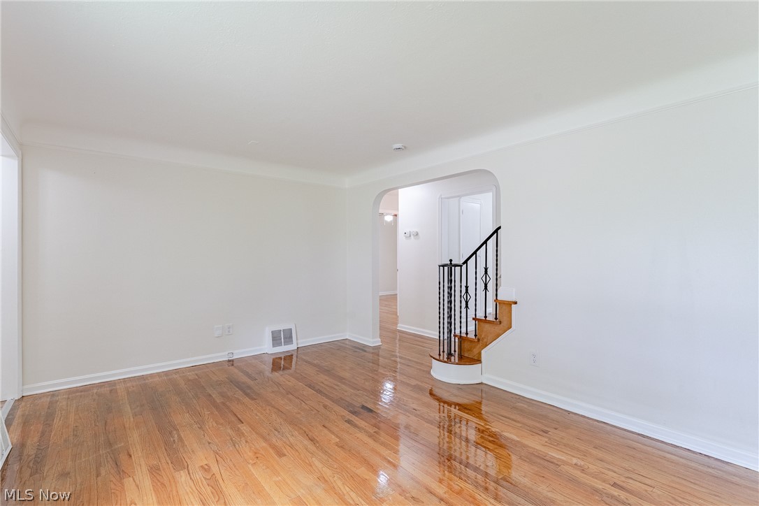 4357 Ingleside Road Cleveland, OH 44128 - Photo 5 of 25 Gallery Image 5