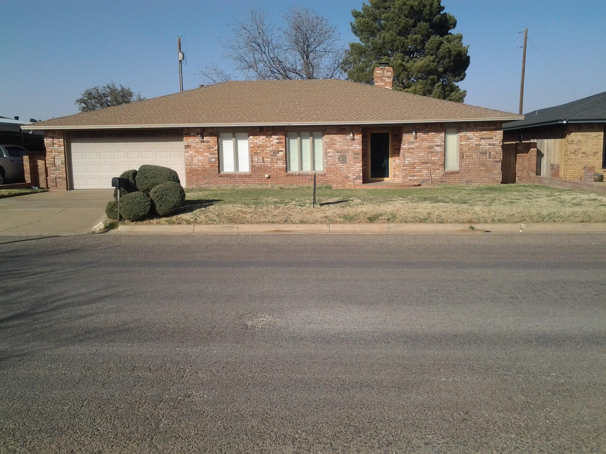 216 Northeast 26th Street Lamesa, TX 79331 - Photo 1 of 15 Front