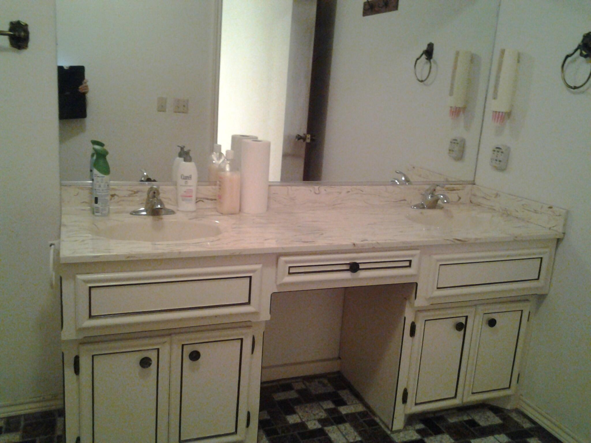 216 Northeast 26th Street Lamesa, TX 79331 - Photo 13 of 15 Master Bath 1.1