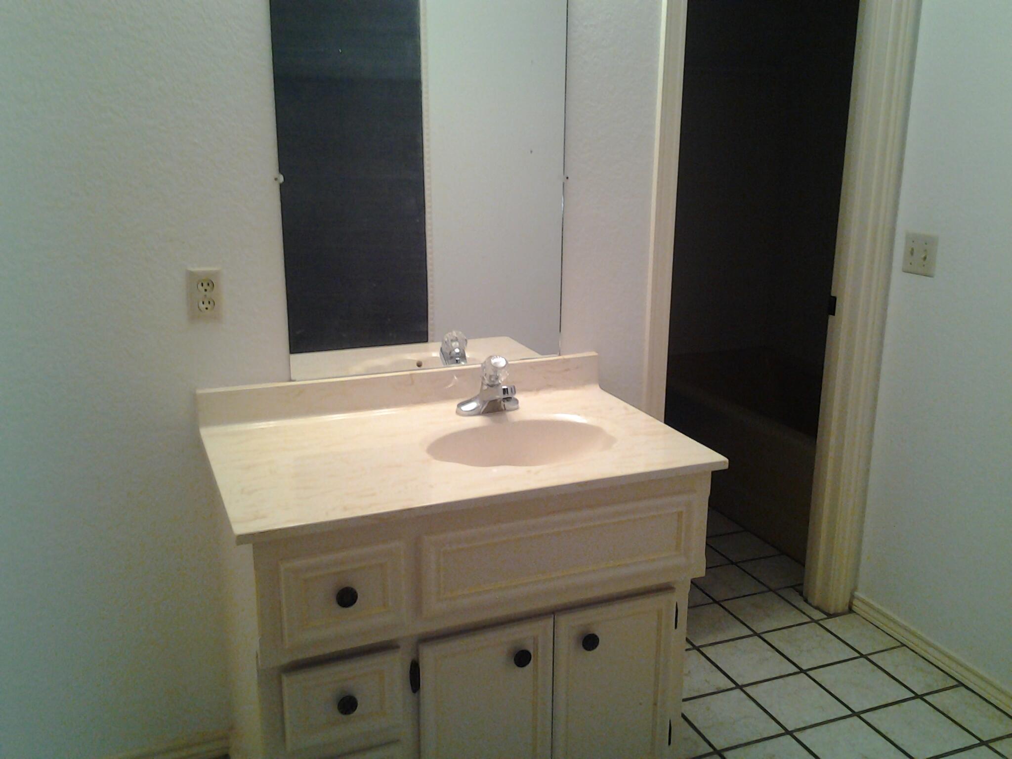 216 Northeast 26th Street Lamesa, TX 79331 - Photo 6 of 15 Bath 2.2
