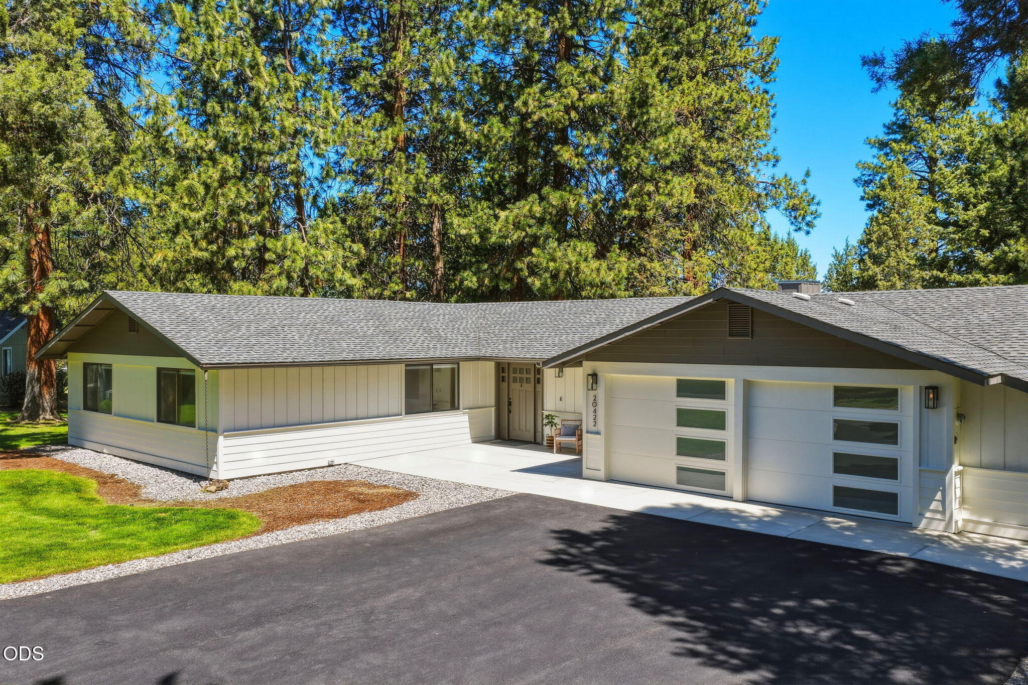 20422 Bullblock Road Bend, OR 97702 - Photo 2 of 45