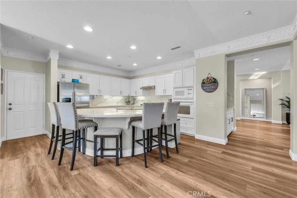 11499 Bridgeway Drive Riverside, CA 92505 - Photo 20 of 65 Kitchen