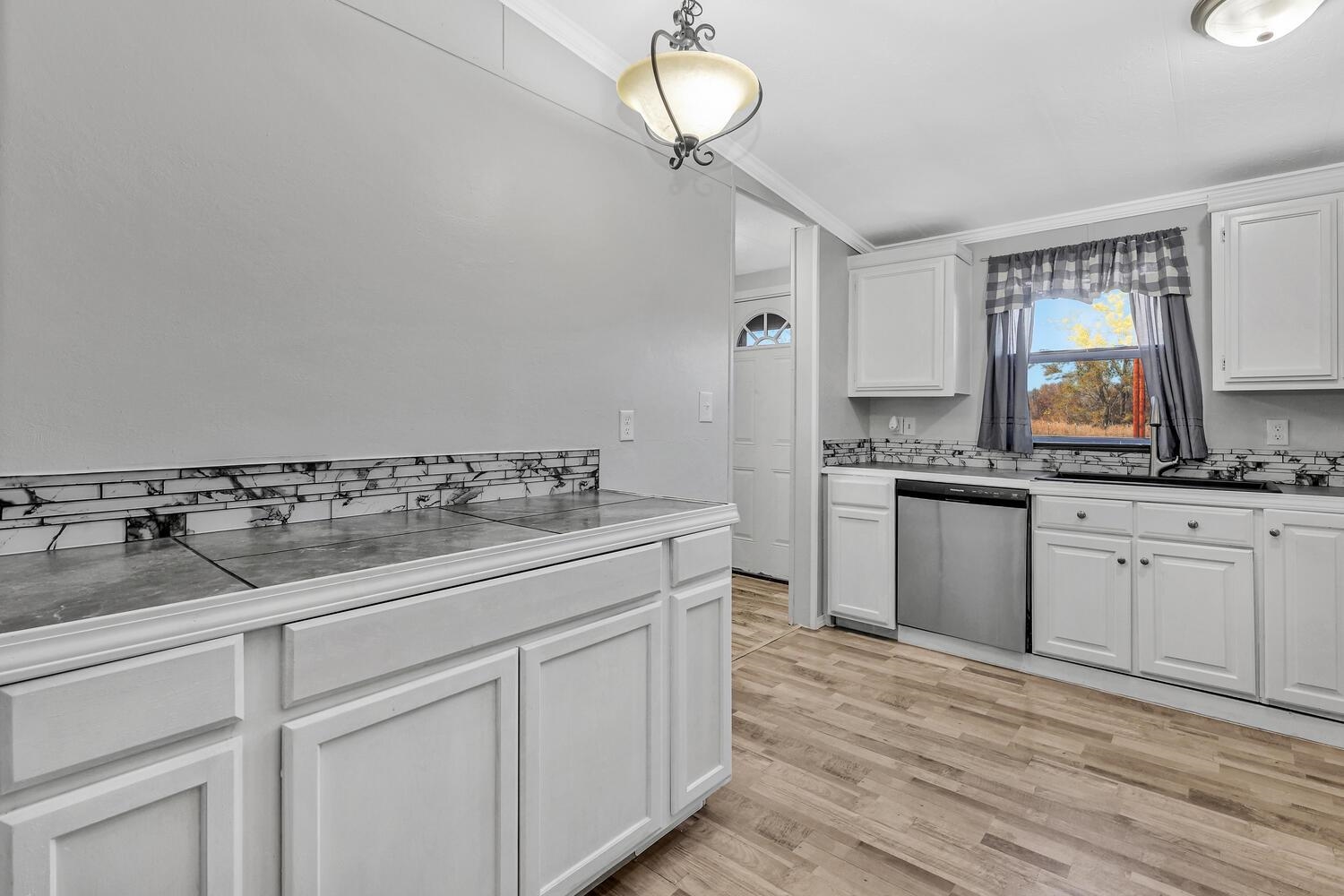 2432 Winesap Street Wichita, KS 67216 - Photo 14 of 33