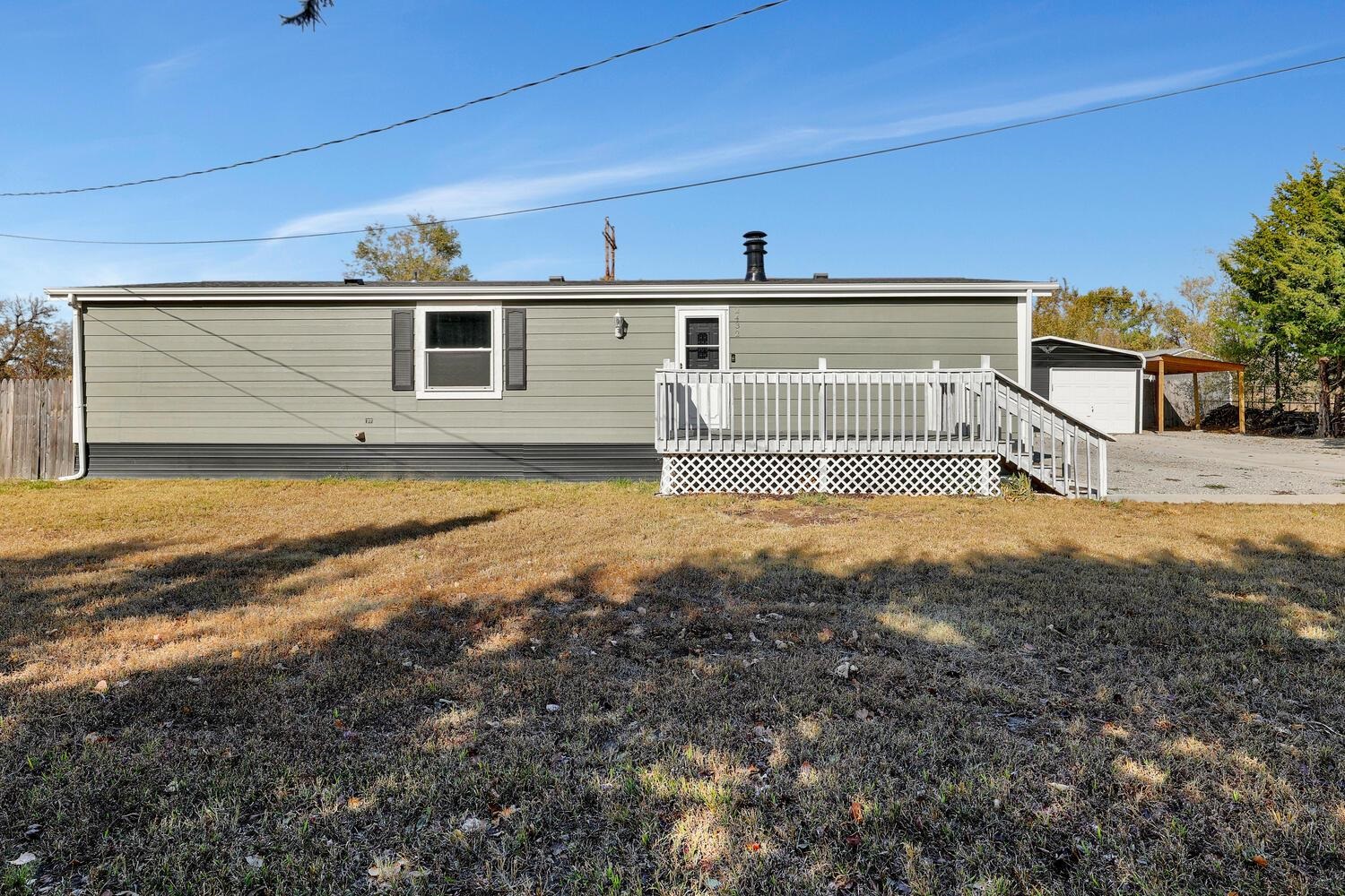 2432 Winesap Street Wichita, KS 67216 - Photo 2 of 33