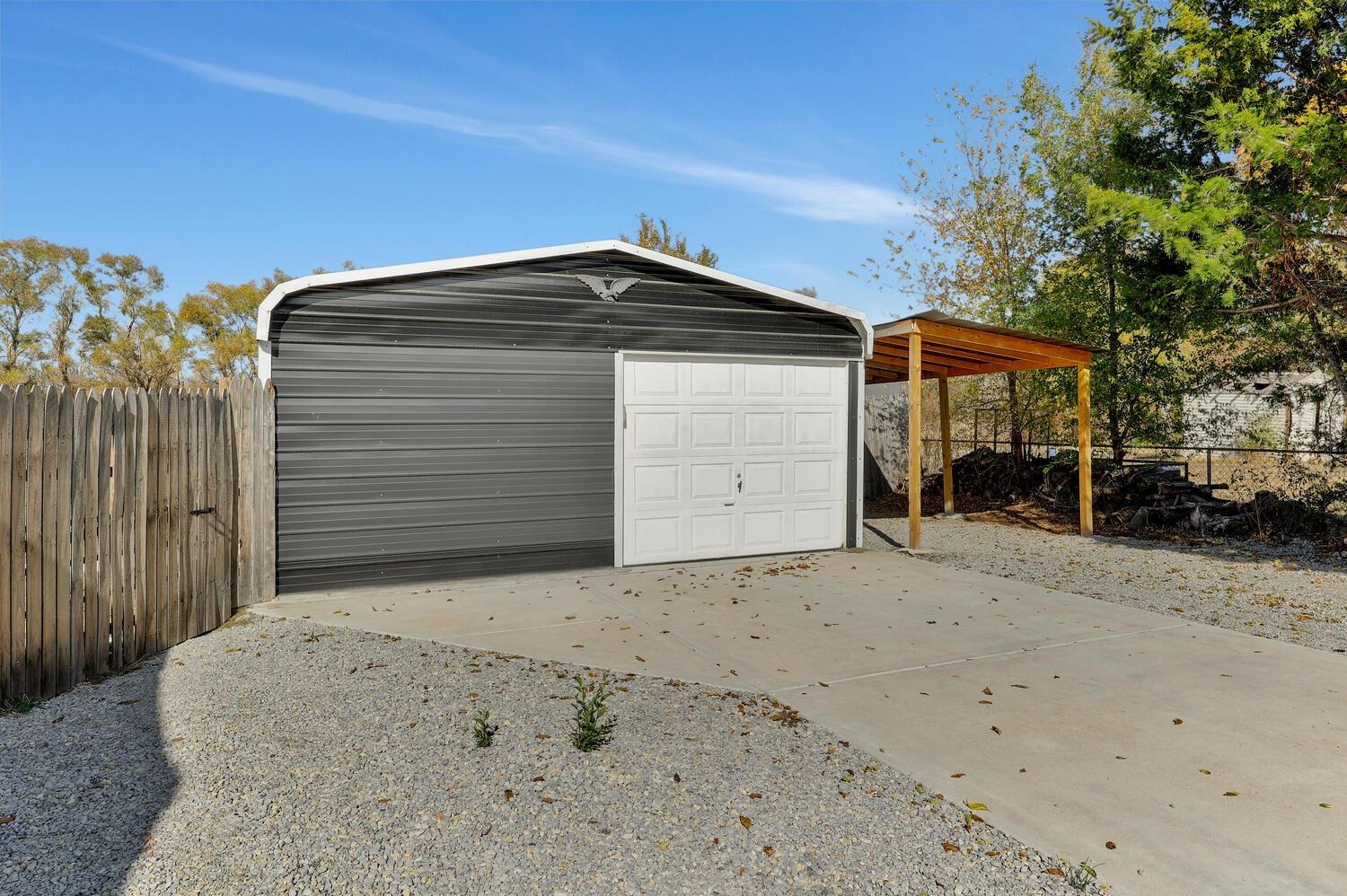 2432 Winesap Street Wichita, KS 67216 - Photo 25 of 33