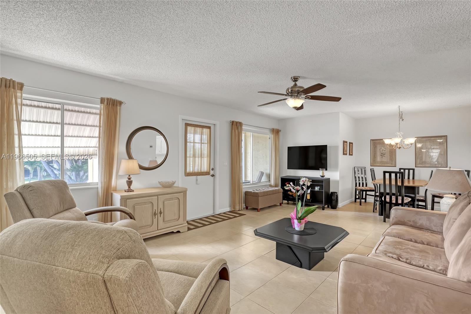 337 Pine Ridge Circle, Unit D2 Greenacres, FL 33463 - Photo 13 of 63