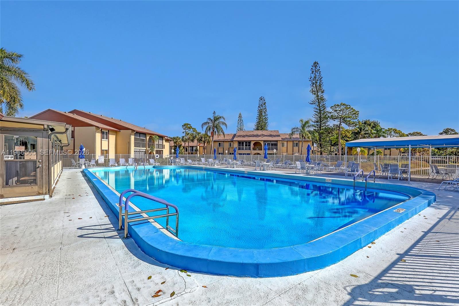 337 Pine Ridge Circle, Unit D2 Greenacres, FL 33463 - Photo 43 of 63