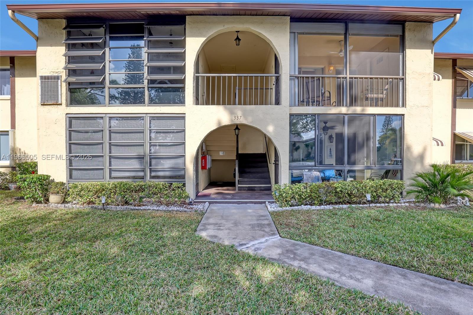 337 Pine Ridge Circle, Unit D2 Greenacres, FL 33463 - Photo 5 of 63