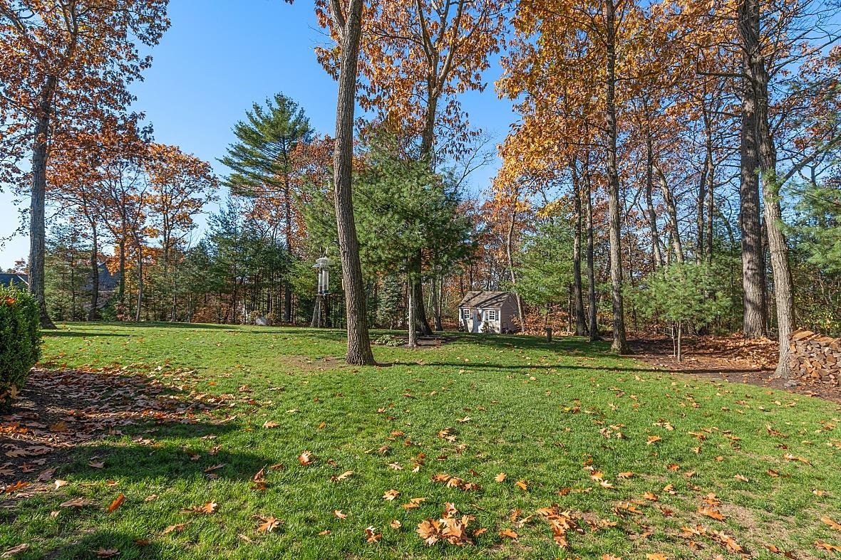 21 Bennington Road Windham, NH 03087 - Photo 31 of 40