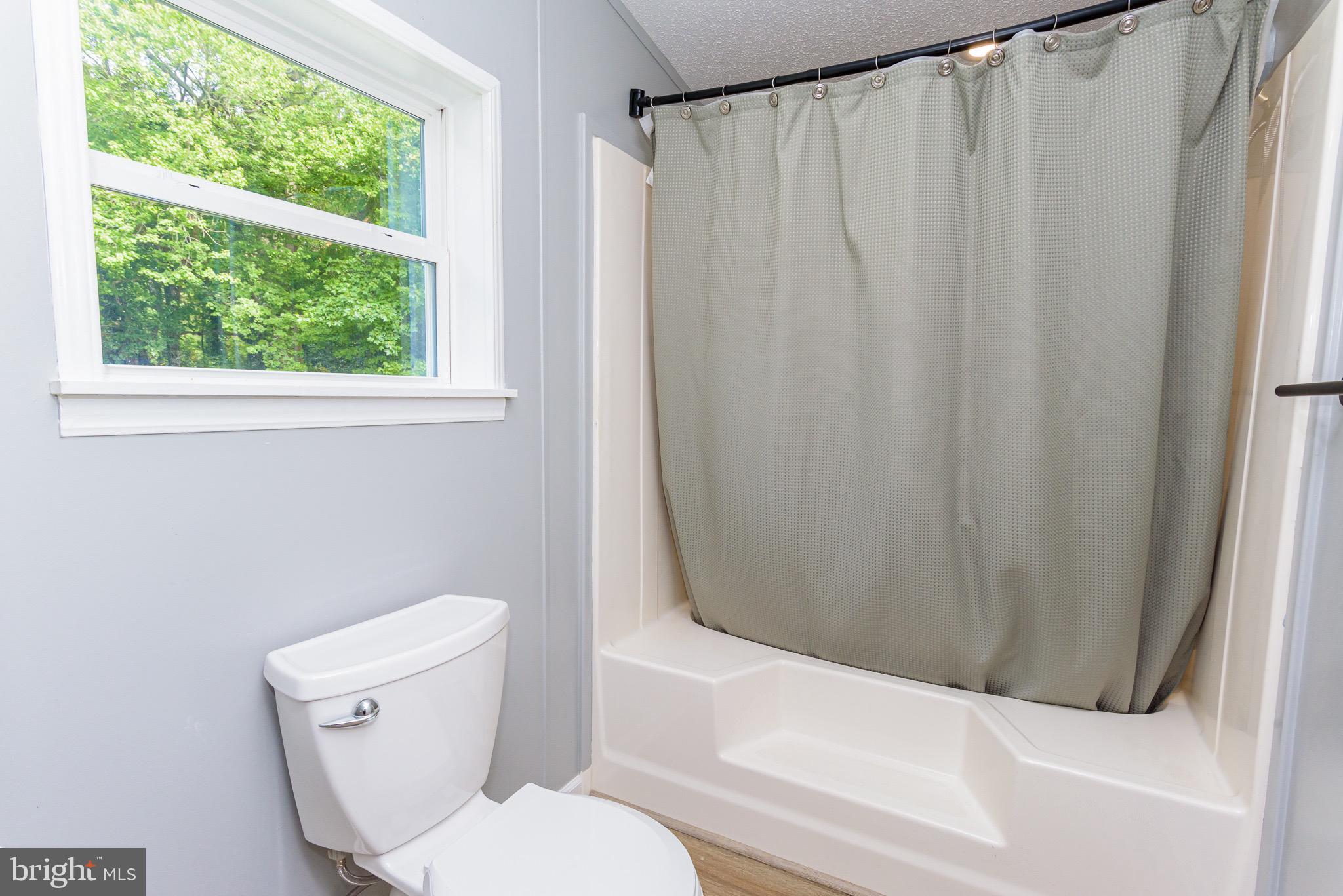 10323 Henry Road, Unit 12 Berlin, MD 21811 - Photo 25 of 52 Primary bath