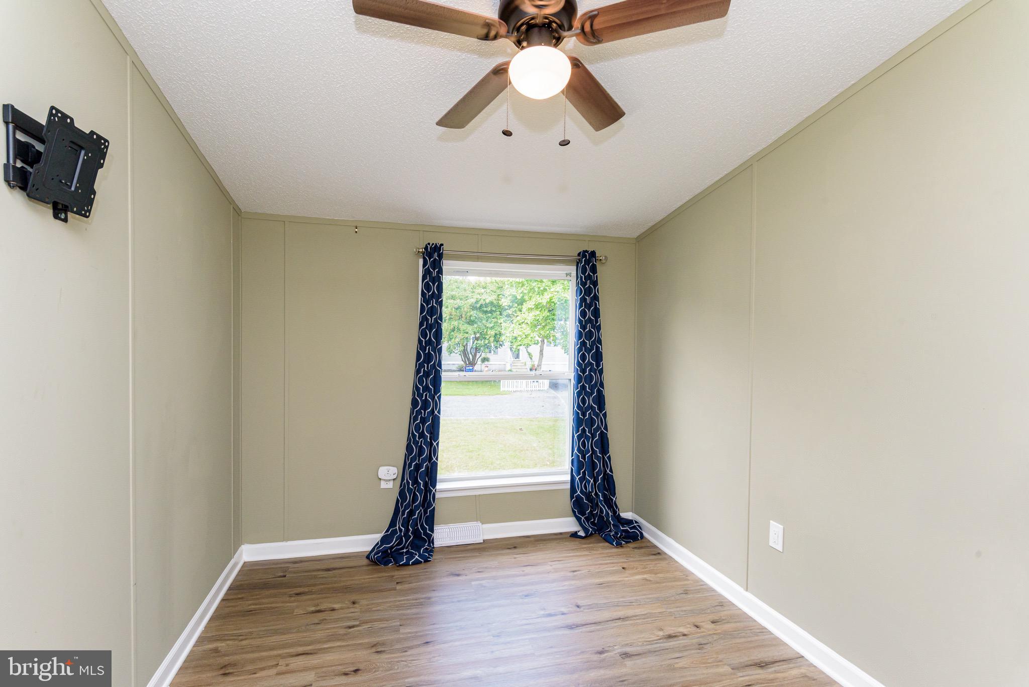 10323 Henry Road, Unit 12 Berlin, MD 21811 - Photo 31 of 52 roomy 3rd - Bedroom