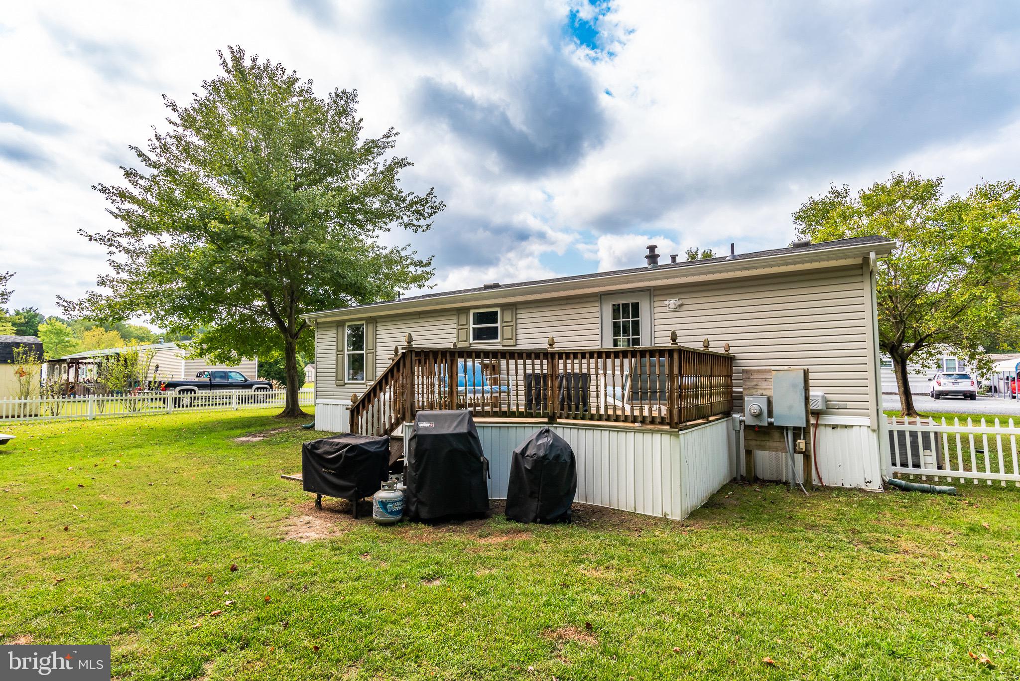 10323 Henry Road, Unit 12 Berlin, MD 21811 - Photo 5 of 52 Spacious deck