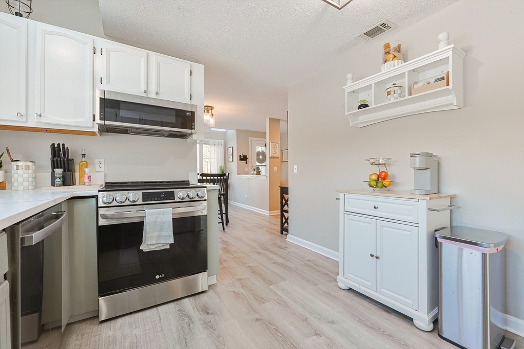 640 Maple Brook Road, Unit 640 Bellingham, MA 02019 - Photo 12 of 37