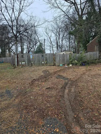 $399,990 | 320 Woodvale Place, Charlotte, NC 28208