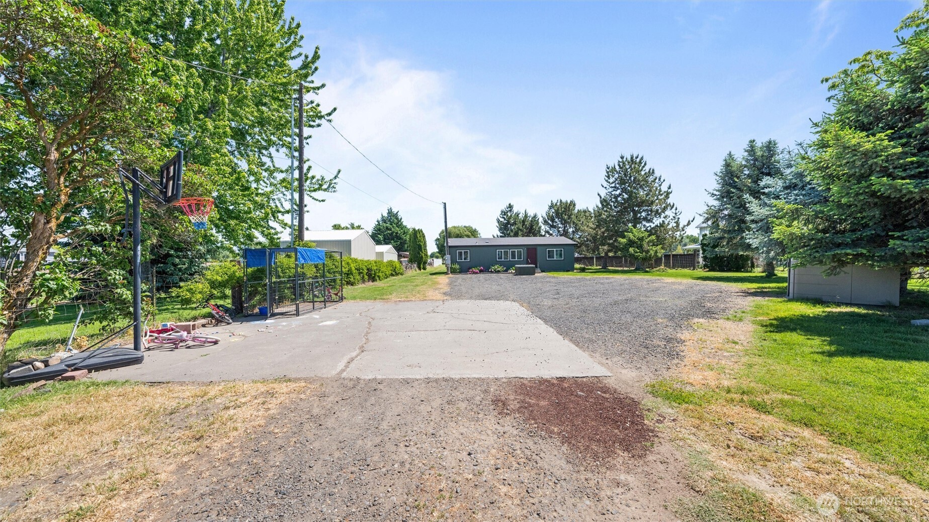 457 McKinney Road Walla Walla, WA 99362 - Photo 2 of 29 a view of a park with plants and trees