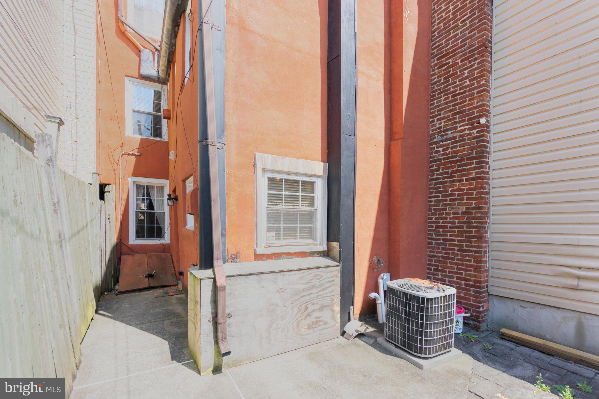 1118 Riverside Avenue Baltimore, MD 21230 - Photo 26 of 28 a backyard of a house