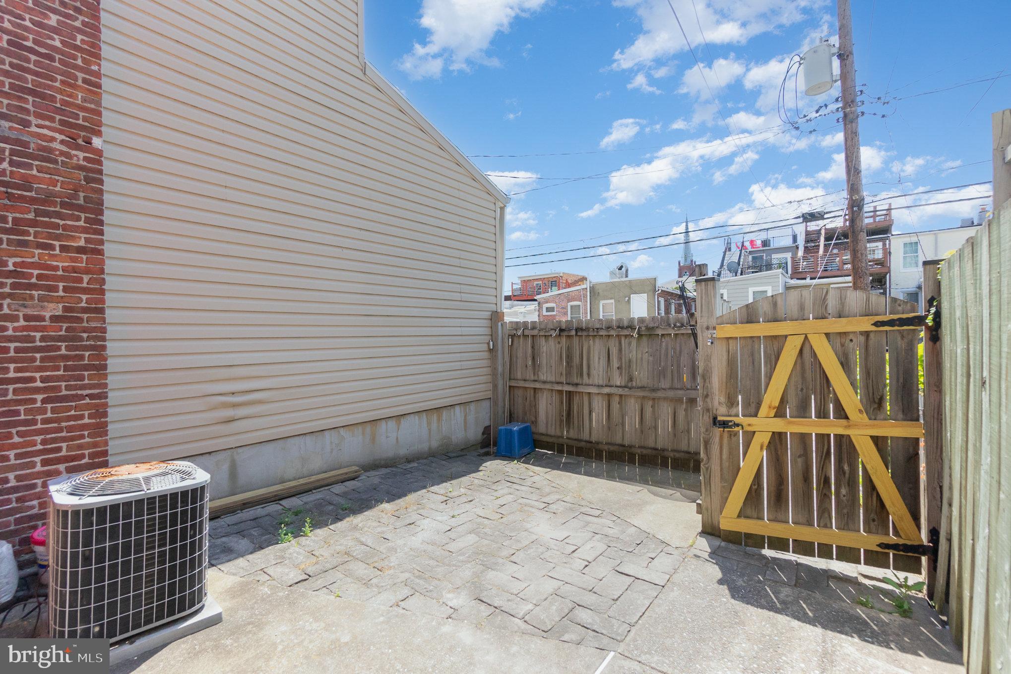 1118 Riverside Avenue Baltimore, MD 21230 - Photo 27 of 28 a view of a backyard