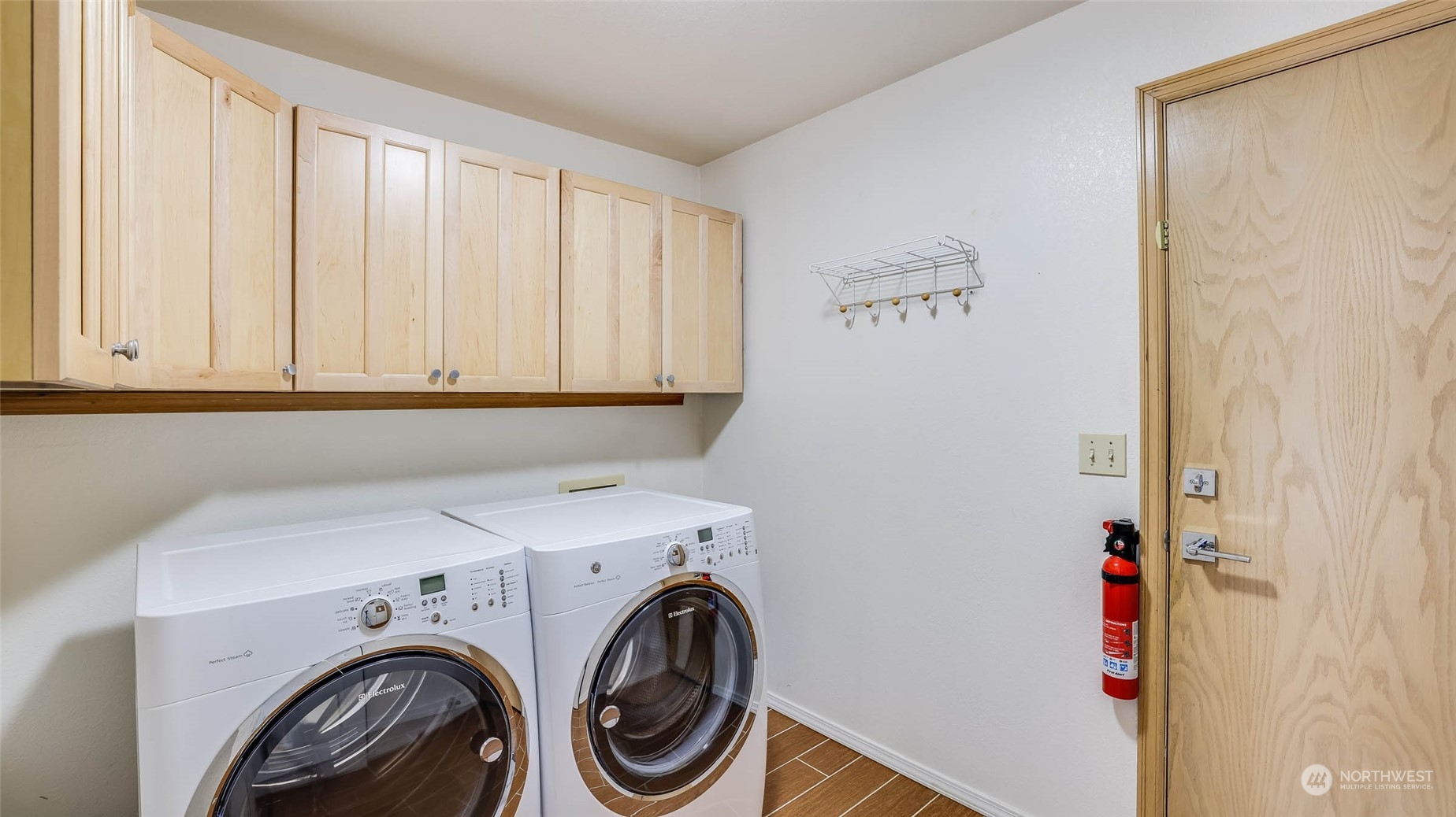16844 119th Place Northeast Bothell, WA 98011 - Photo 16 of 26 a utility room with dryer and washer