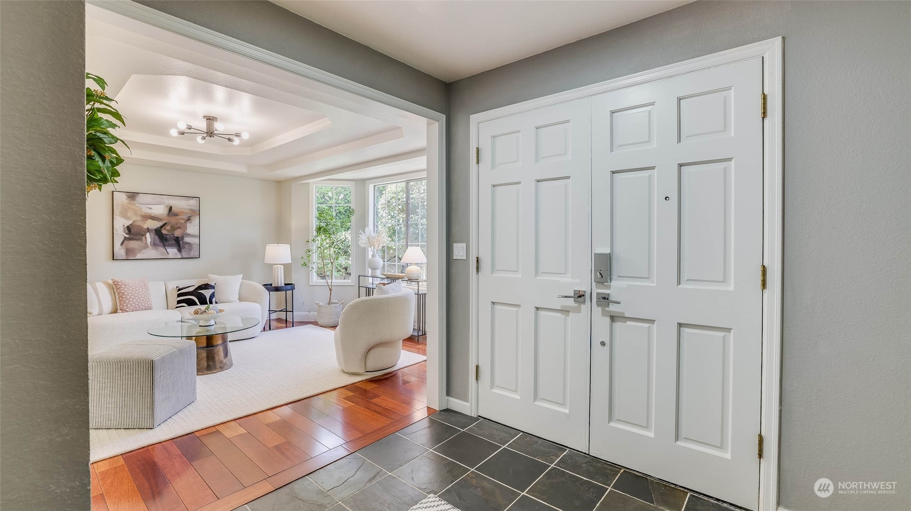 16844 119th Place Northeast Bothell, WA 98011 - Photo 23 of 26 a living room with furniture