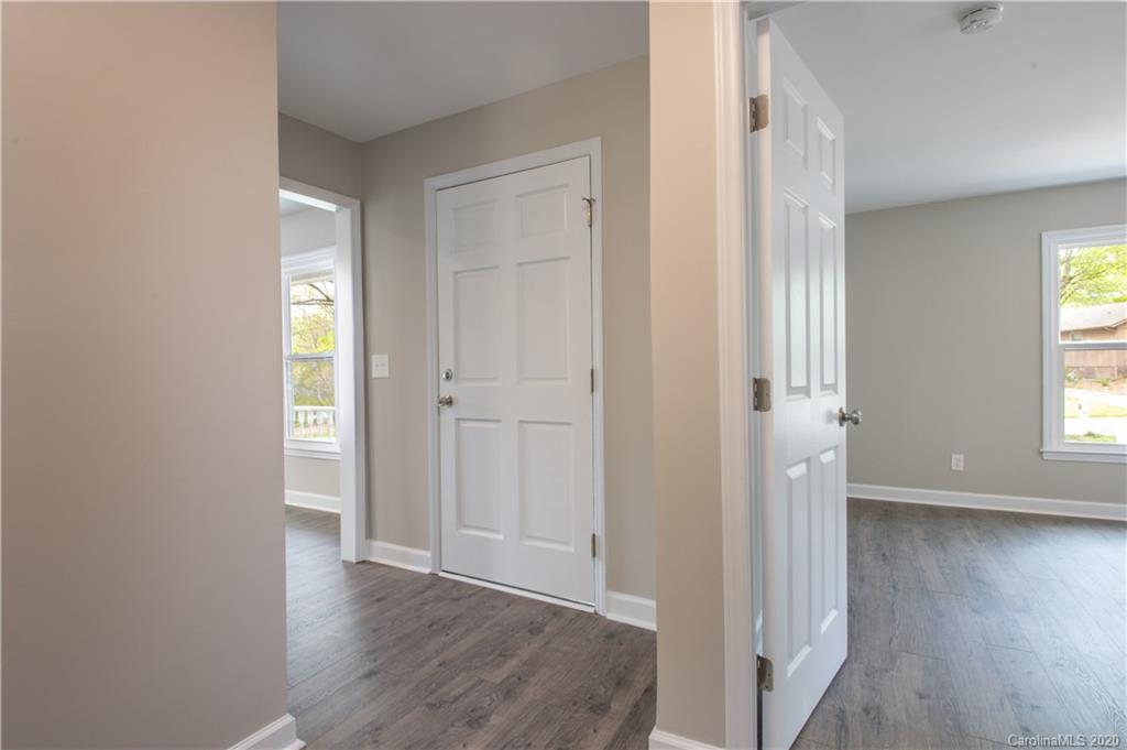 10949 Painted Tree Road Charlotte, NC 28226 - Photo 14 of 28 Gallery Image 14