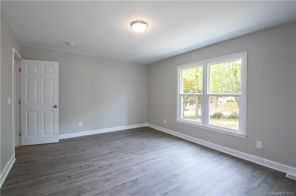 10949 Painted Tree Road Charlotte, NC 28226 - Photo 15 of 28 Gallery Image 15