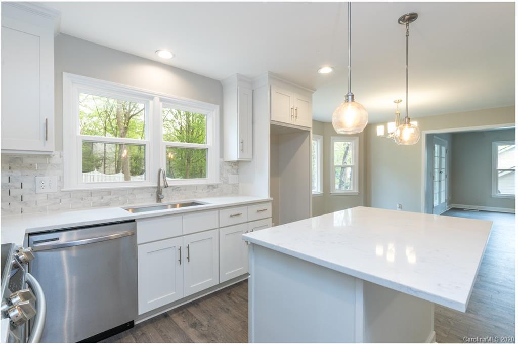 10949 Painted Tree Road Charlotte, NC 28226 - Photo 6 of 28 Gallery Image 6