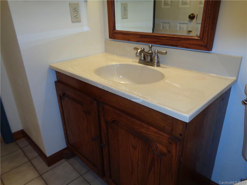 1060 Cannon Road Marion, NC 28752 - Photo 14 of 39 Gallery Image 14