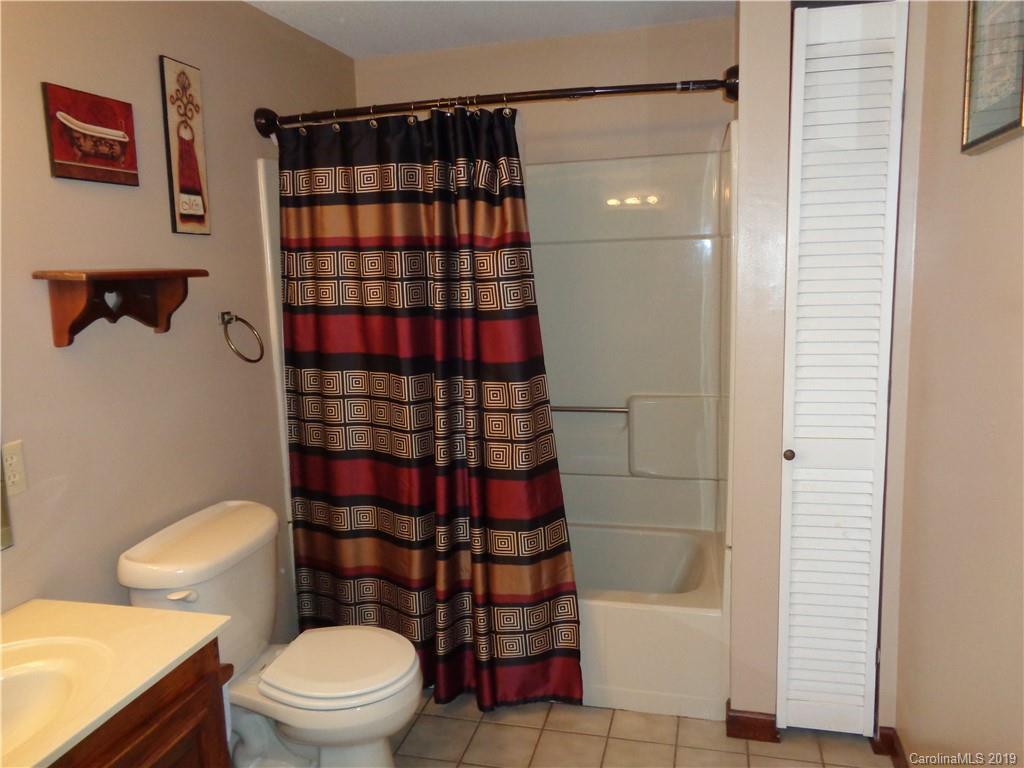 1060 Cannon Road Marion, NC 28752 - Photo 22 of 39 Gallery Image 22