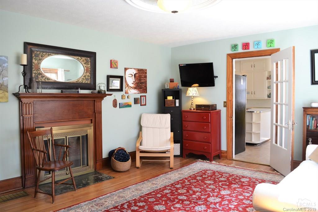 404 Patton Street Morganton, NC 28655 - Photo 6 of 18