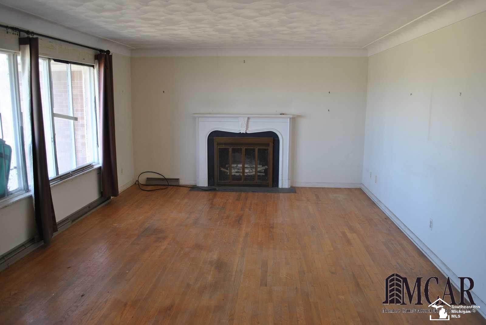 12114 Wanty Road Milan, MI 48160 - Photo 10 of 19 21437778-9.JPG