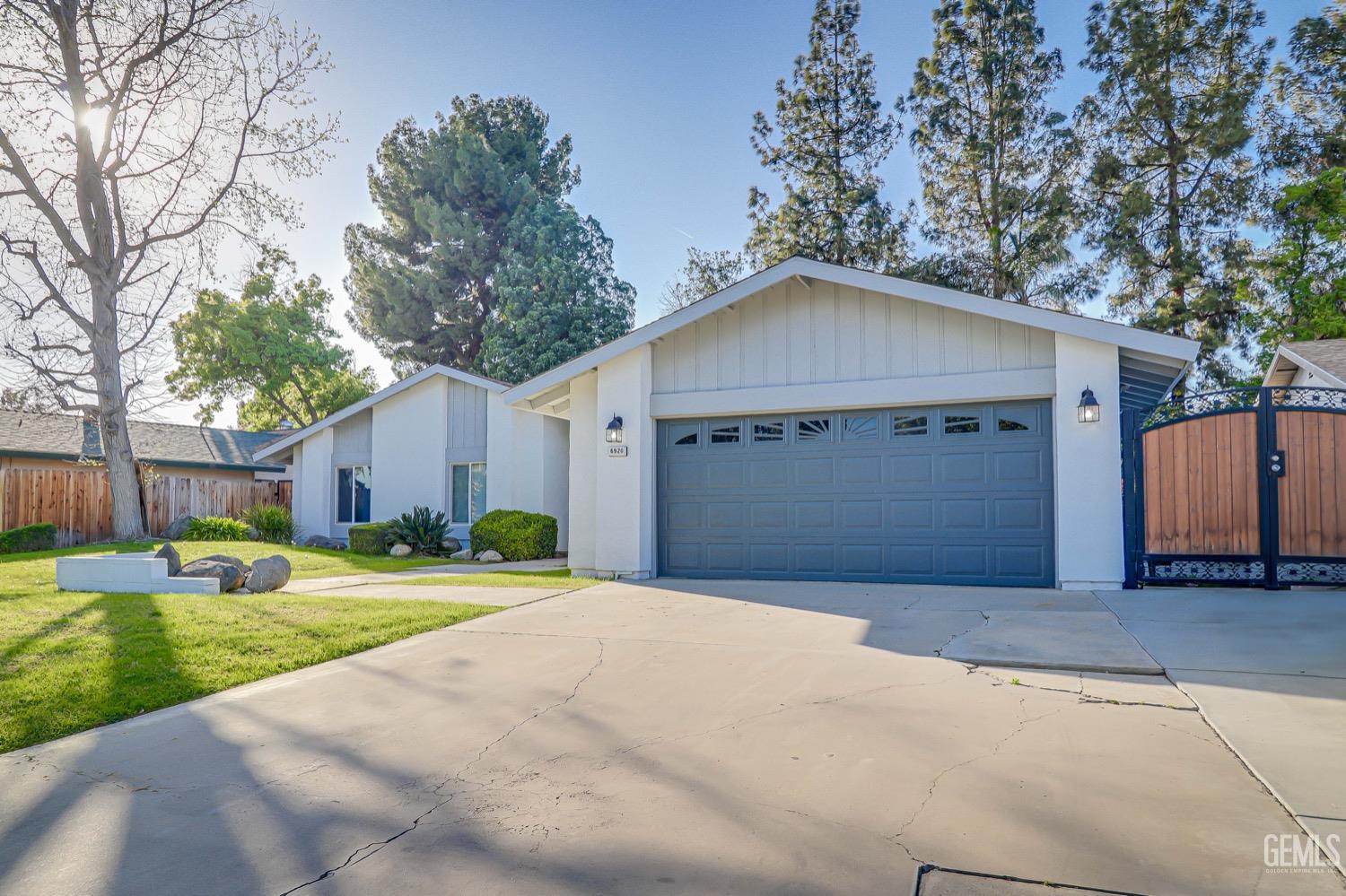 Undisclosed Address Bakersfield, CA 93309 - Photo 3 of 34