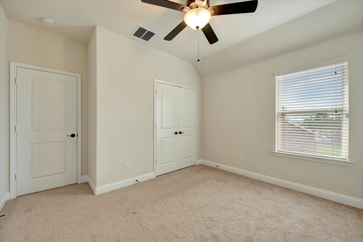 5410 Marble Acres Court Houston, TX 77059 - Photo 38 of 49 a view of an empty room with a window