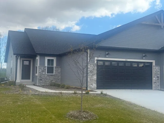 $379,900 | 502 Golf Drive, Jefferson, WI 53549