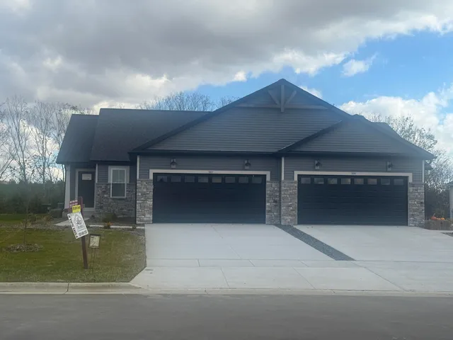 $379,900 | 502 Golf Drive, Jefferson, WI 53549