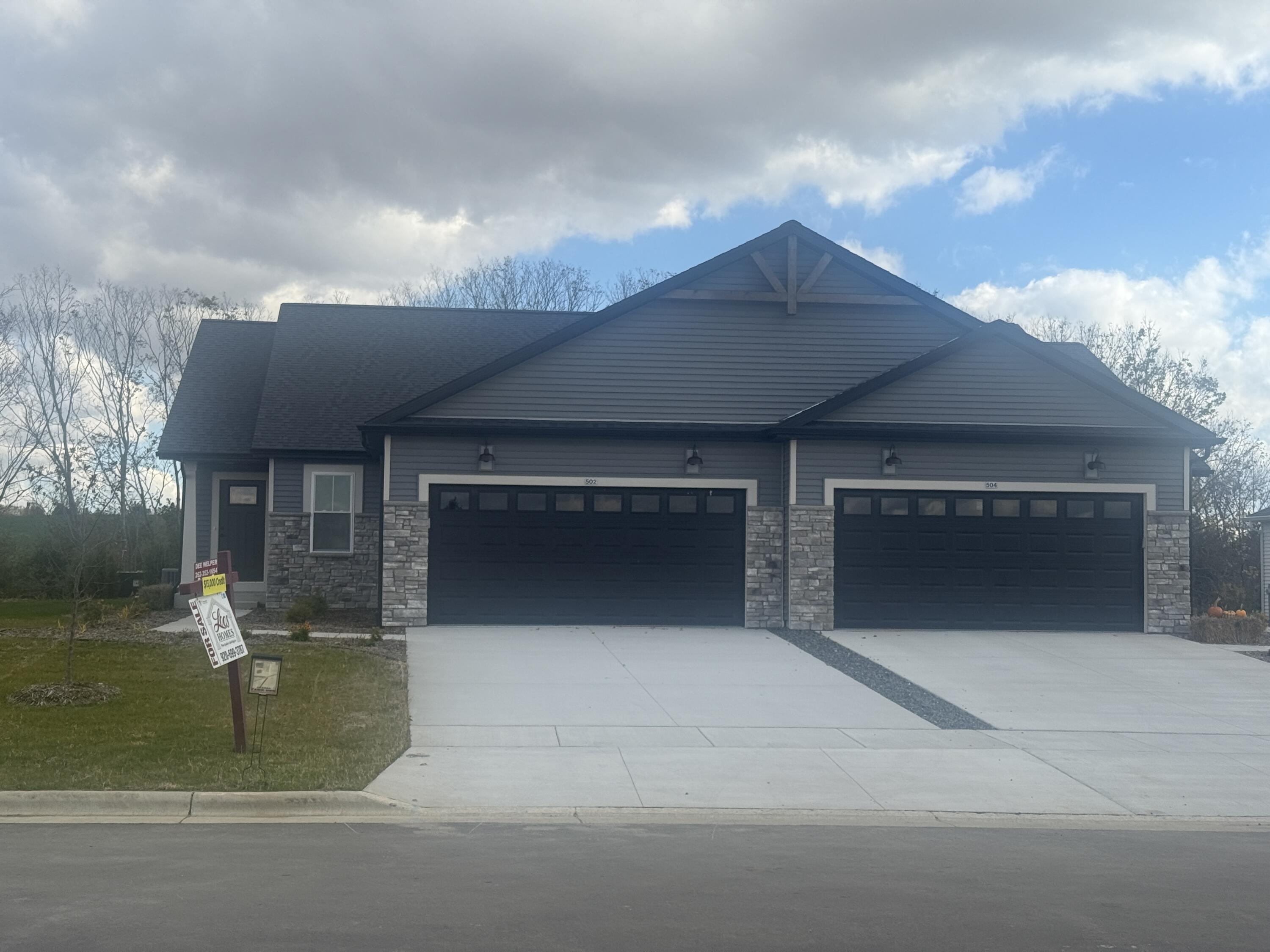 502 Golf Drive Jefferson, WI 53549 - Photo 2 of 10 IMG_0414