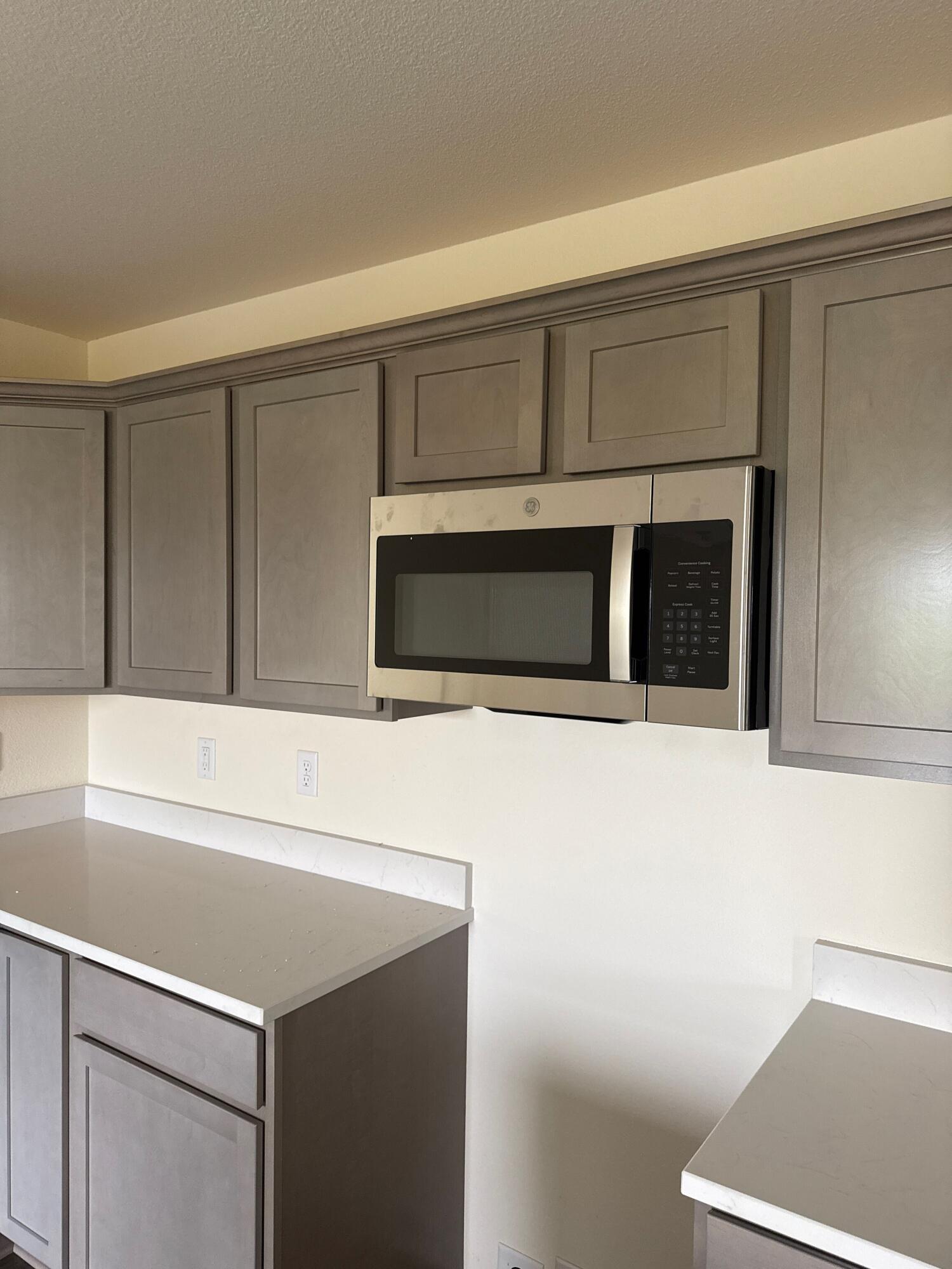 502 Golf Drive Jefferson, WI 53549 - Photo 5 of 10 mobile-photo (24)