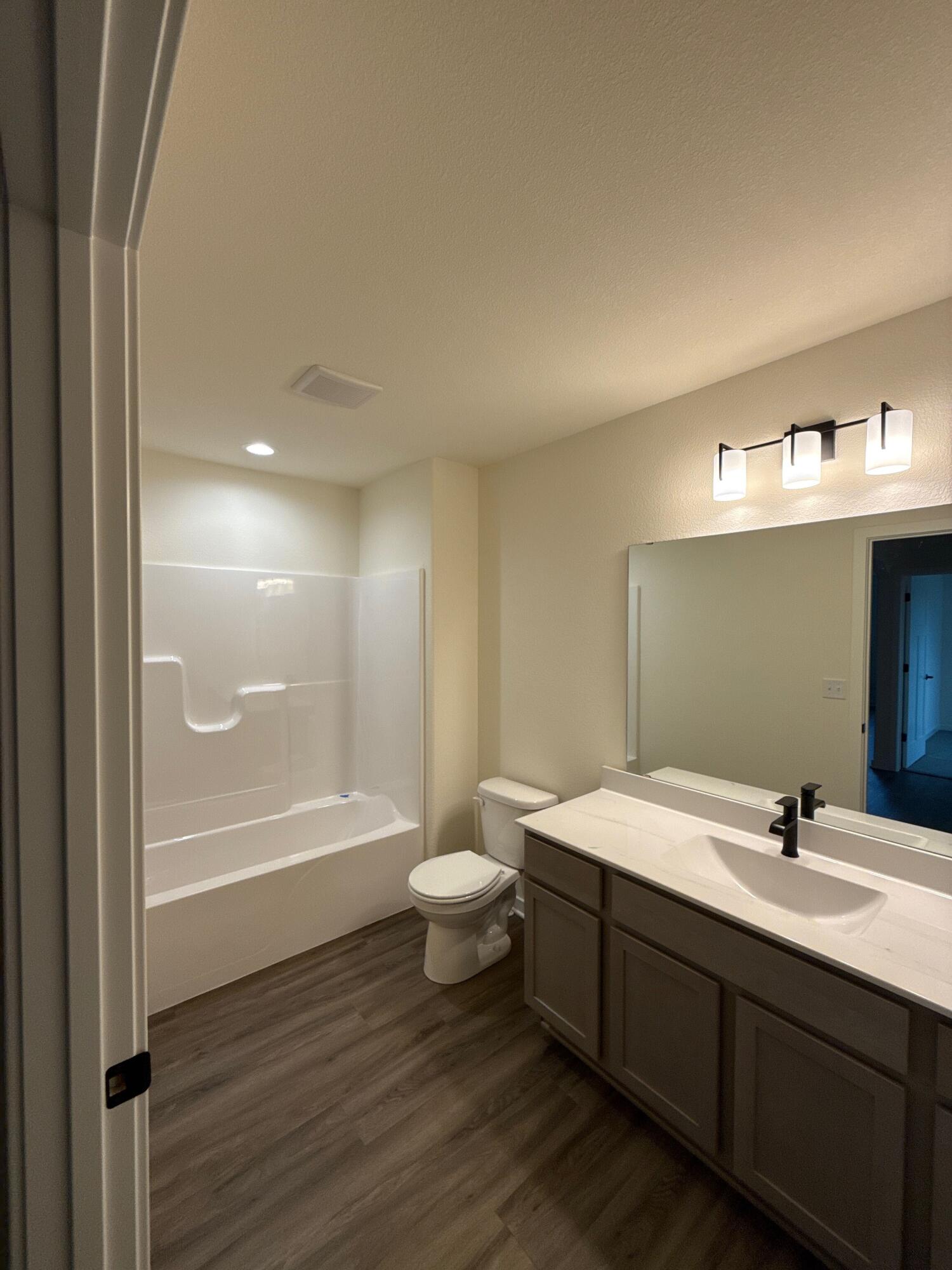 502 Golf Drive Jefferson, WI 53549 - Photo 7 of 10 mobile-photo (26)