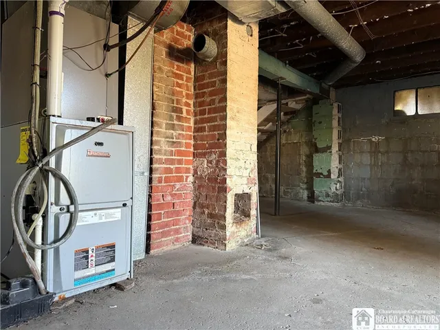 $154,900 | 22 Monroe Street, Hanover, NY 14136