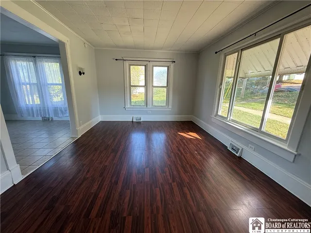 $154,900 | 22 Monroe Street, Hanover, NY 14136