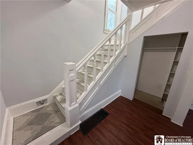 $154,900 | 22 Monroe Street, Hanover, NY 14136