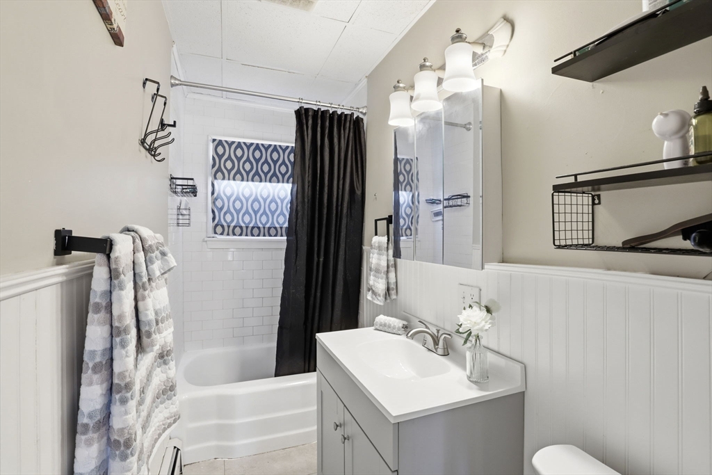 477 Palmer Street Fall River, MA 02721 - Photo 14 of 31