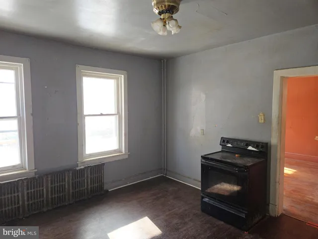 $175,000 | 235 St Mary Street, Burlington, NJ 08016