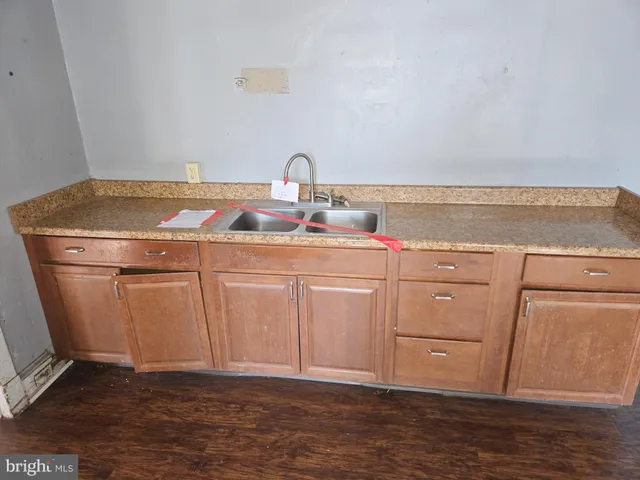 $175,000 | 235 St Mary Street, Burlington, NJ 08016