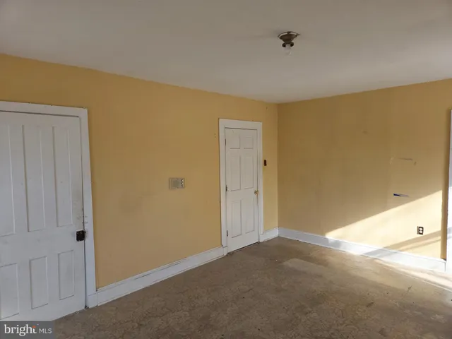 $175,000 | 235 St Mary Street, Burlington, NJ 08016