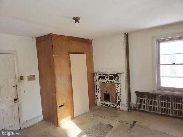 $175,000 | 235 St Mary Street, Burlington, NJ 08016