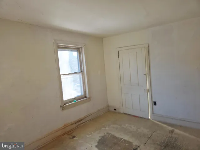 $175,000 | 235 St Mary Street, Burlington, NJ 08016