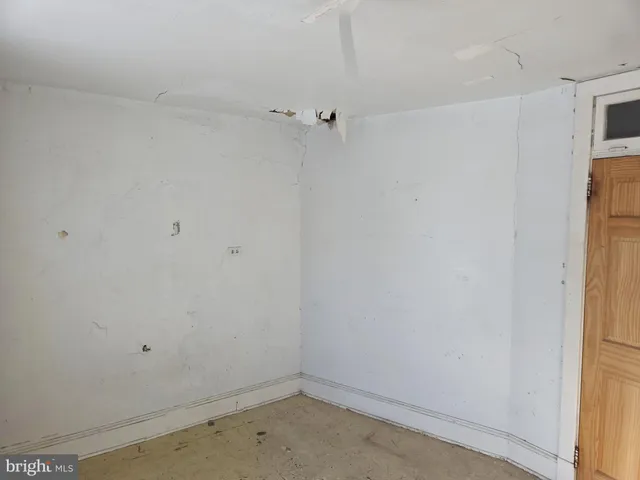 $175,000 | 235 St Mary Street, Burlington, NJ 08016