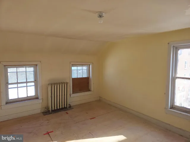 $175,000 | 235 St Mary Street, Burlington, NJ 08016