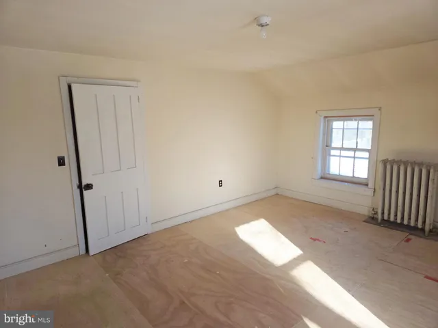 $175,000 | 235 St Mary Street, Burlington, NJ 08016