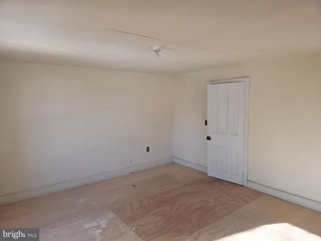 $175,000 | 235 St Mary Street, Burlington, NJ 08016